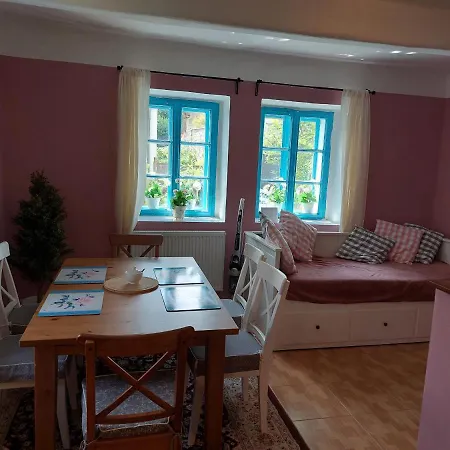 Holiday home Modre Okno *