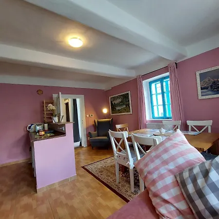 Holiday home Modre Okno *